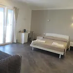 Gæstehus Adenzia 3*