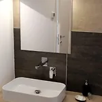 Adenzia 3*