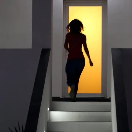 Adenzia Πανσιόν