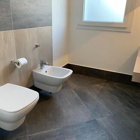 Πανσιόν Adenzia 3*