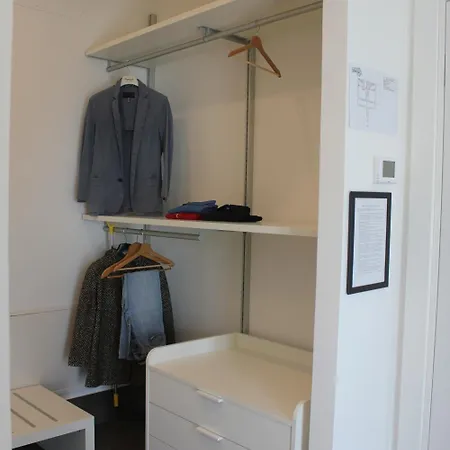 Πανσιόν Adenzia 3*